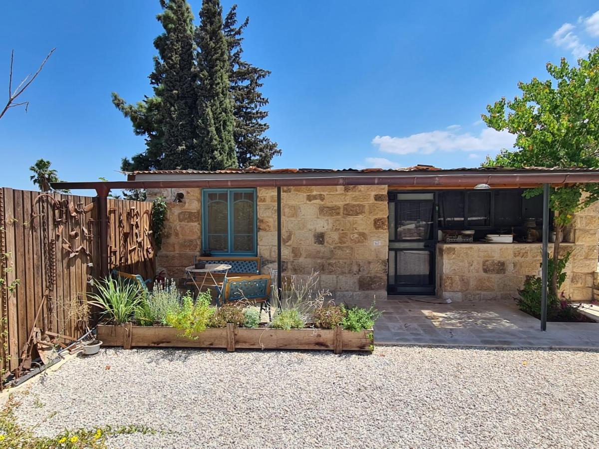 צימר חצר שמואלי - יחידת אירוח זוגית במושב אילניה Екстериор снимка