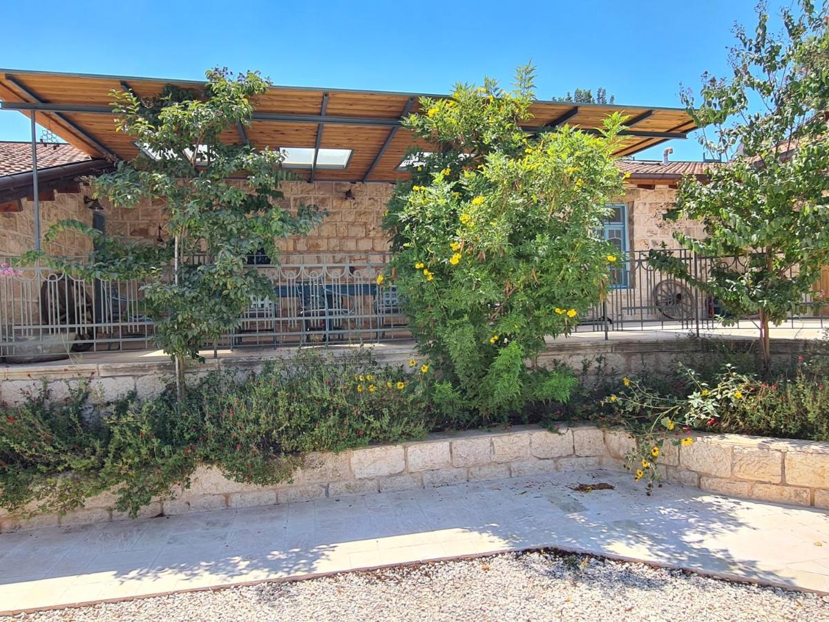 צימר חצר שמואלי - יחידת אירוח זוגית במושב אילניה Екстериор снимка